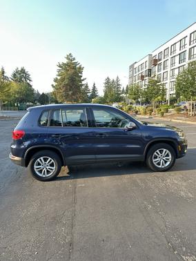 Blue 2013 Volkswagen Tiguan S