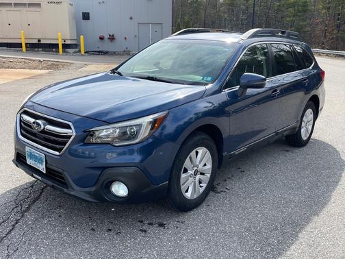 Blue 2019 Subaru Outback 2.5i Premium