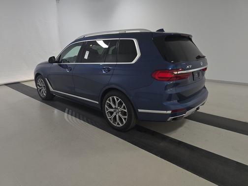 Blue 2020 BMW X7 xDrive40i