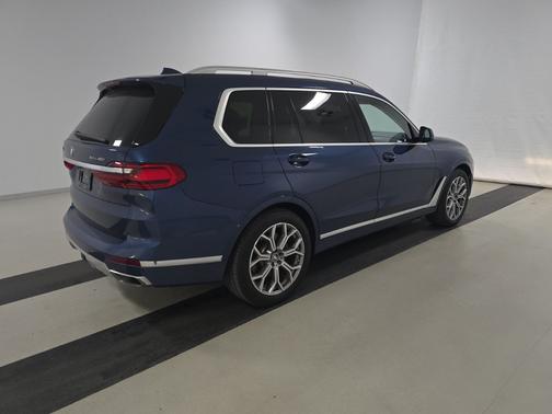 Blue 2020 BMW X7 xDrive40i