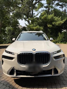 White 2025 BMW X7 xDrive40i