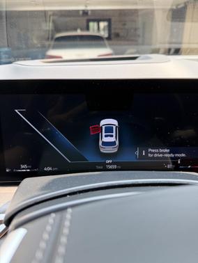 White 2025 BMW X7 xDrive40i