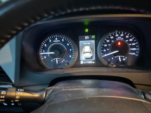 White 2019 Toyota Sienna Limited Premium