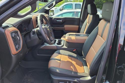 Black 2021 Chevrolet Silverado 1500 High Country