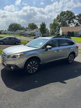 Blue 2017 Subaru Outback 3.6R Limited