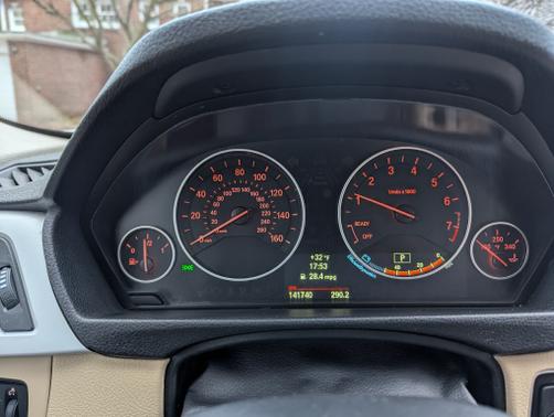 White 2013 BMW 328 i xDrive