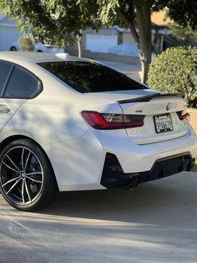 2023 BMW 330 i xDrive
