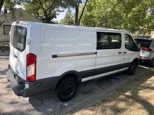 2017 Ford Transit-250 Base