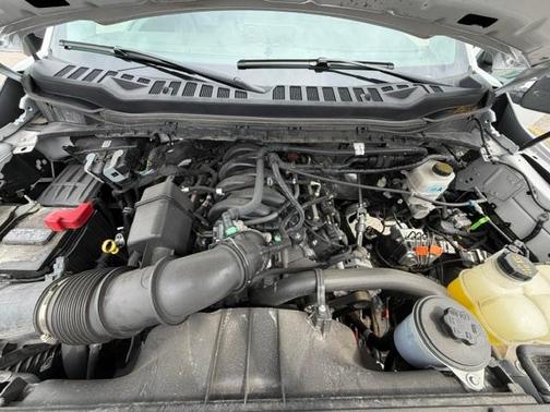 White 2024 Ford F-250 XL
