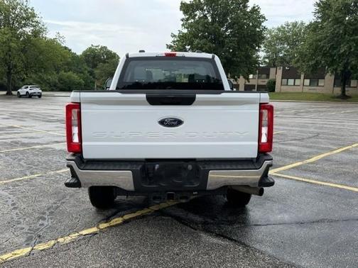 White 2024 Ford F-250 XL