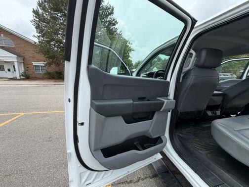 White 2024 Ford F-250 XL