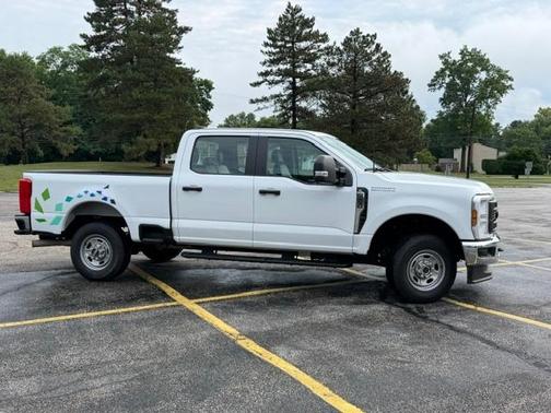 White 2024 Ford F-250 XL