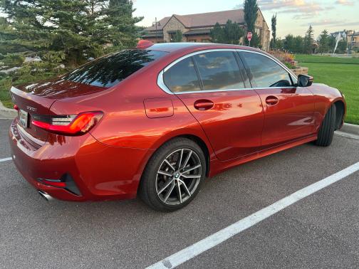 2019 BMW 330 i xDrive