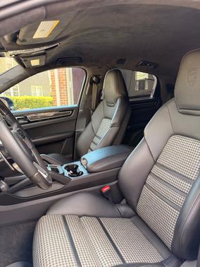 2023 Porsche Cayenne Cayenne GTS