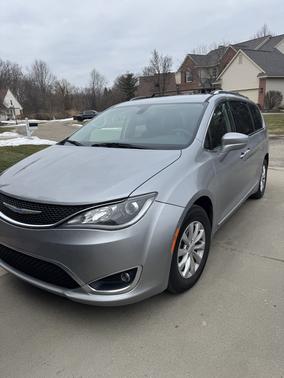 2018 Chrysler Pacifica Touring-L