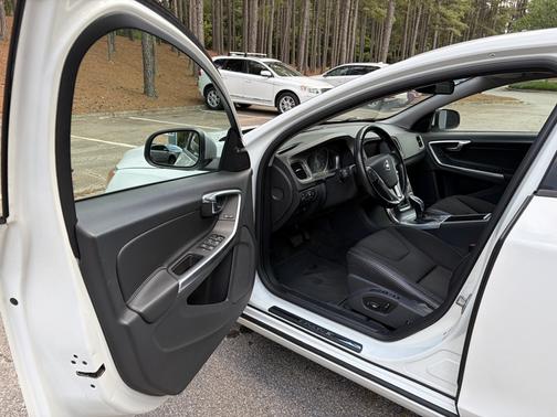 White 2016 Volvo S60 T5 Drive-E
