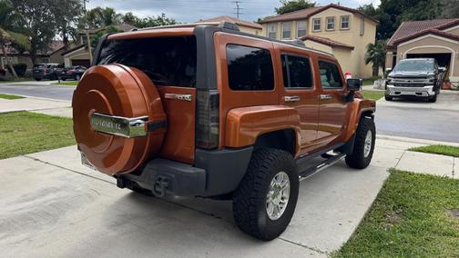 Orange 2007 Hummer H3 Base