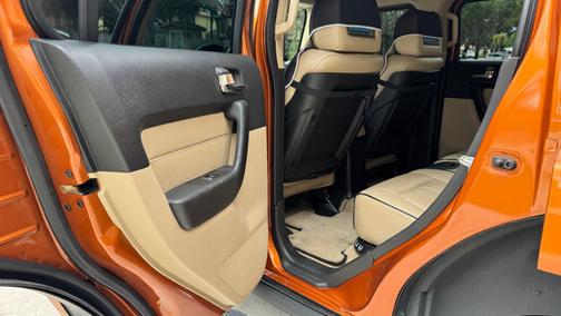 Orange 2007 Hummer H3 Base