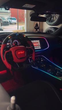 2018 Dodge Challenger 392 Hemi Scat Pack Shaker