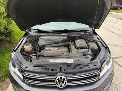 Gray 2017 Volkswagen Tiguan 2.0T S