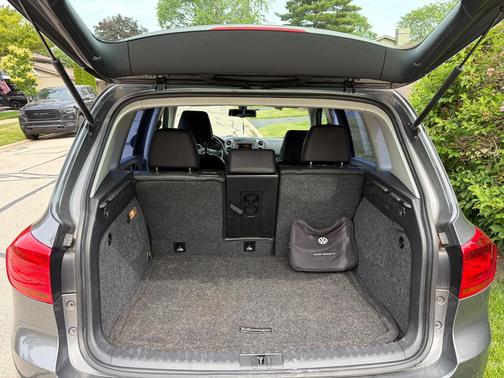Gray 2017 Volkswagen Tiguan 2.0T S