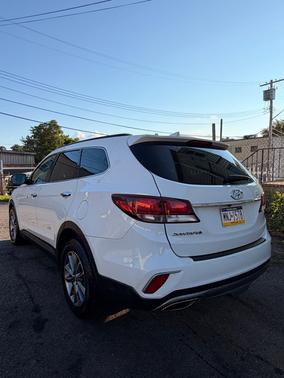 White 2017 Hyundai SANTA FE SE