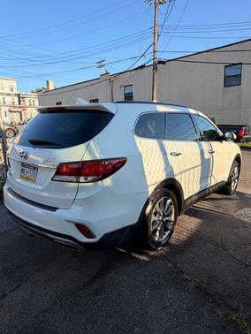 White 2017 Hyundai SANTA FE SE