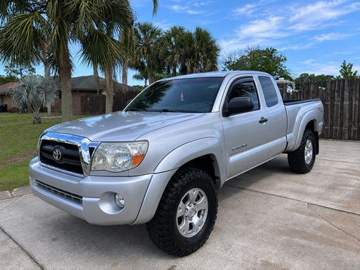 Silver 2006 Toyota Tacoma Access Cab
