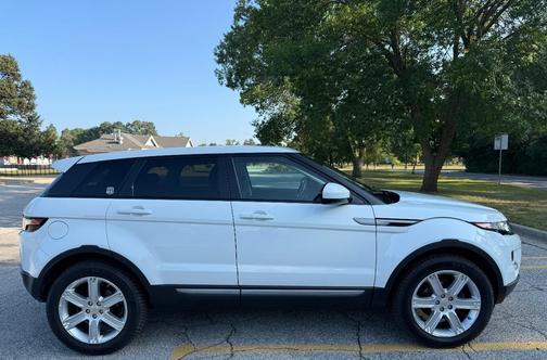 White 2014 Land Rover Range Rover Evoque Pure
