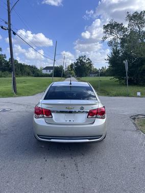 Beige 2013 Chevrolet Cruze 1LT