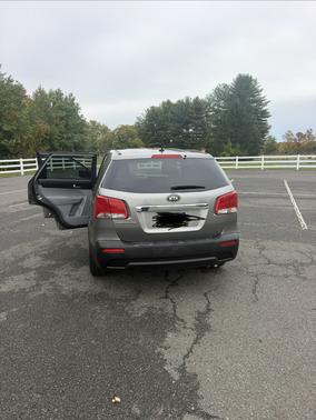 Silver 2012 Kia Sorento LX