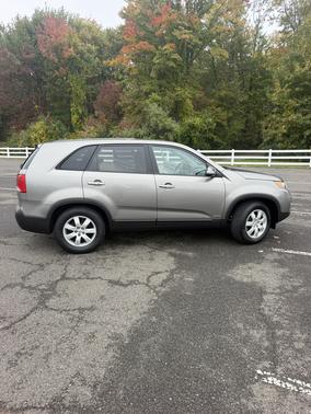 Silver 2012 Kia Sorento LX
