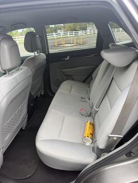 Silver 2012 Kia Sorento LX