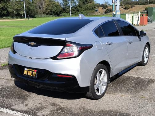 2018 Chevrolet Volt LT