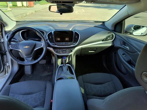 2018 Chevrolet Volt LT