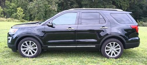 Black 2016 Ford Explorer Limited