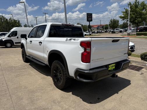 White 2022 Chevrolet Silverado 1500 ZR2
