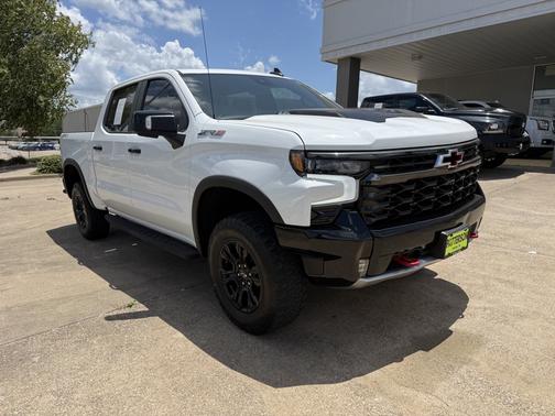 White 2022 Chevrolet Silverado 1500 ZR2