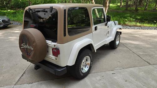 White 2000 Jeep Wrangler Sahara