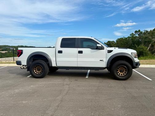 White 2014 Ford F-150 SVT Raptor