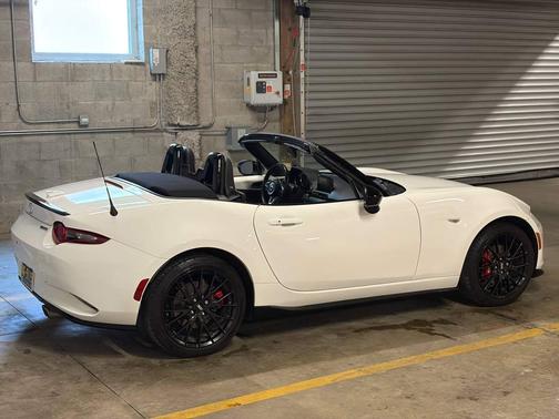 White 2020 Mazda MX-5 Miata Club