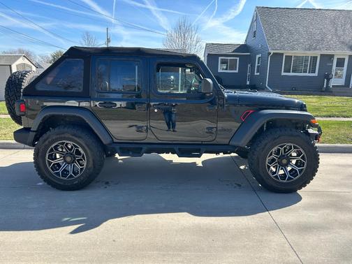 Black 2021 Jeep Wrangler Unlimited Sport S