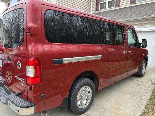 Photo 3 of 15 of 2021 Nissan NV Passenger NV3500 HD SL V8