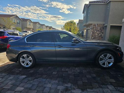 Gray 2018 BMW 330 i