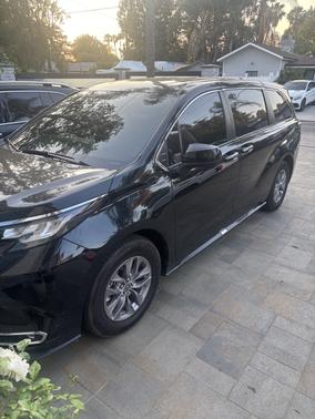 2022 Toyota Sienna XLE