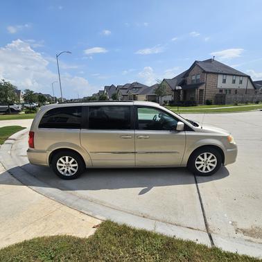 2014 Chrysler Town & Country Touring