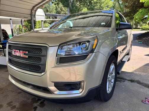 Gold 2014 GMC Acadia SLE-2