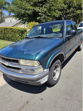1998 Chevrolet S-10 LS
