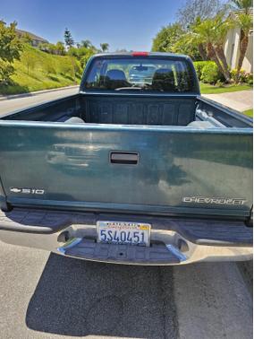 1998 Chevrolet S-10 LS