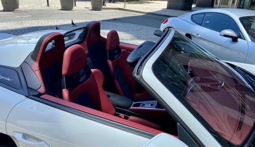 2022 Porsche 718 Spyder Base